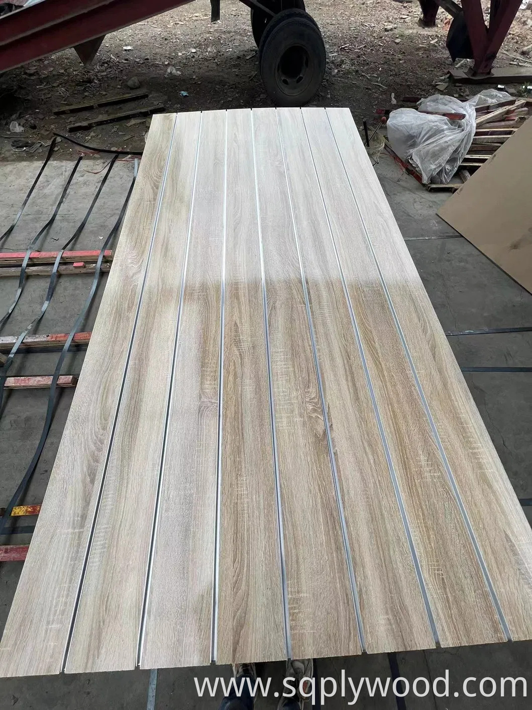 Horizontal Groove Length 2440mm Melamine Colors UV New Design MDF Slatwall Panel Slot Board